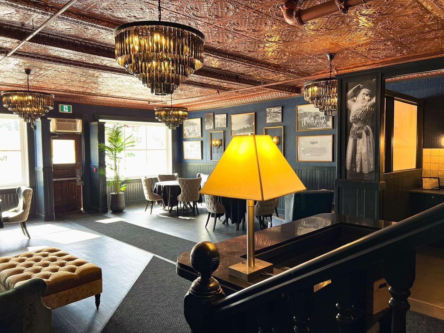 Midnight Sun, A Coast Hotel Dawson City Buitenkant foto