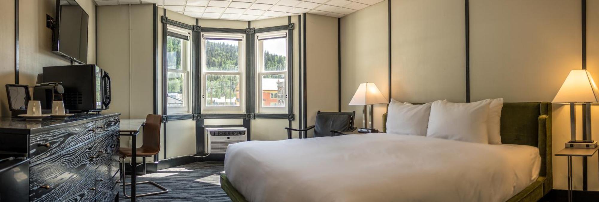 Midnight Sun, A Coast Hotel Dawson City Buitenkant foto