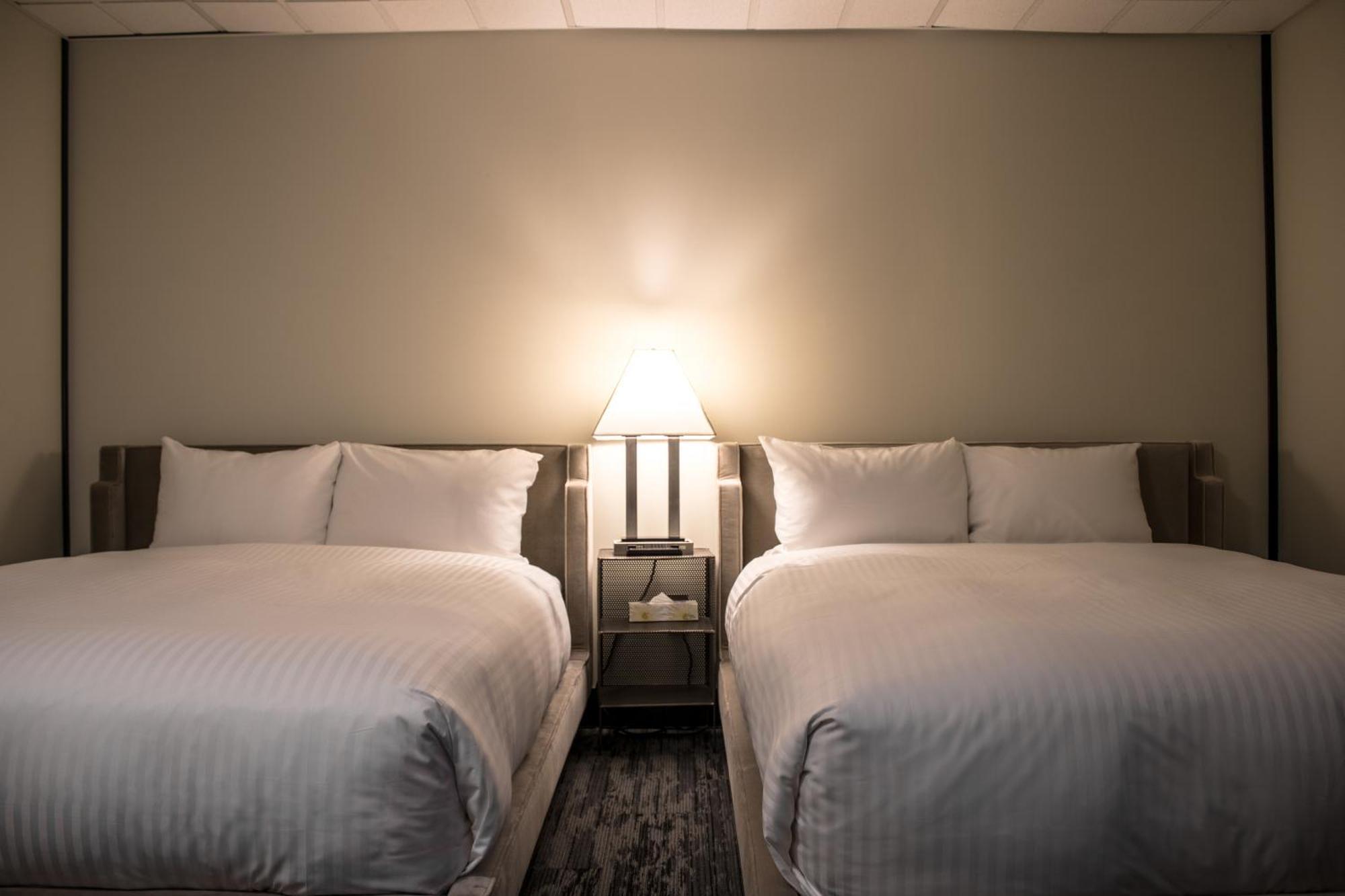 Midnight Sun, A Coast Hotel Dawson City Buitenkant foto